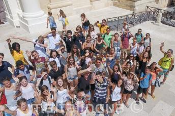 Skupina studentů ve Vallettě